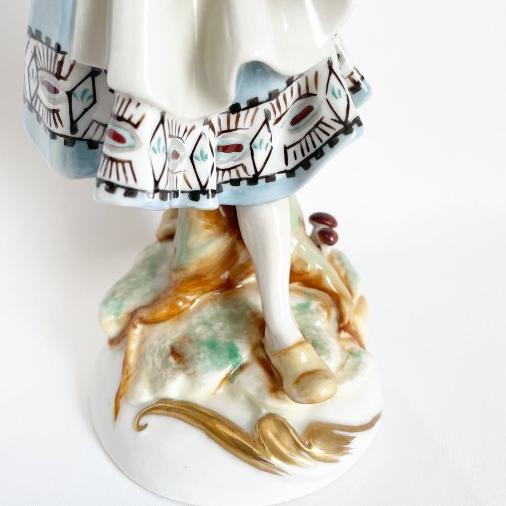 Vintage Andrea by Sadek #6054 Figurine 8” - Picture 6 of 8